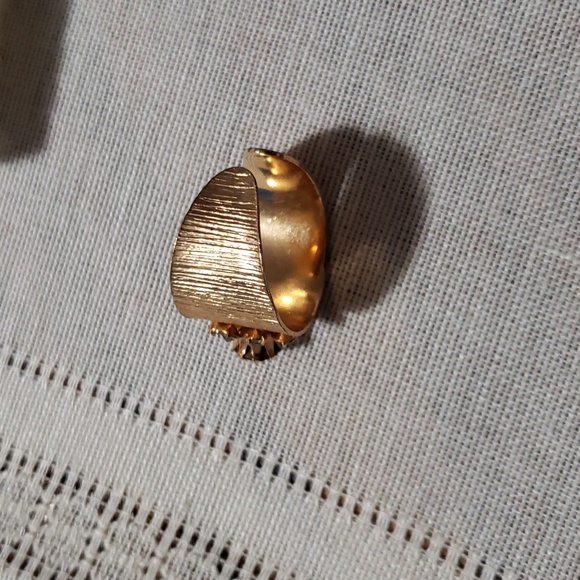 Vintage Sarah Coventry "Jonquil" Ring and Earrings - Picture 6 of 9